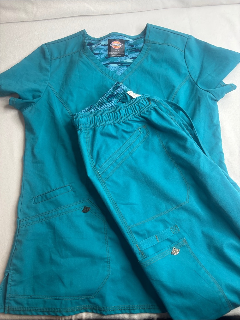 Dickies Teal Medical Scrub Set - V-Neck Top & Drawstring Pants